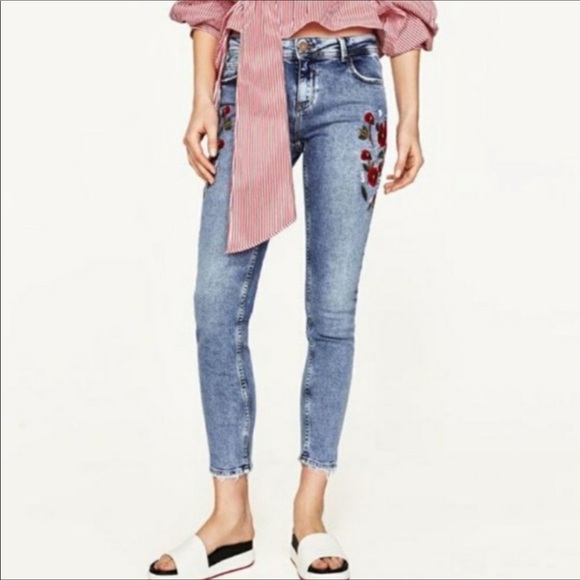 ✨🌺👖 Zara basic Z1975 Poppy Bling embroidered Raw Hem Skinny Distress Jeans EUC - Picture 1 of 11